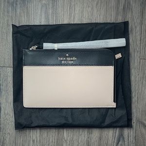 Kate Spade staci colorblock medium l-zip wristlet Warm Beige with Black (New)